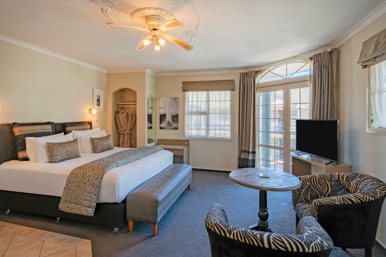 Silver Fern Rotorua Suites & Spa Eksteriør billede A room at the Protea Hotel, Pretoria