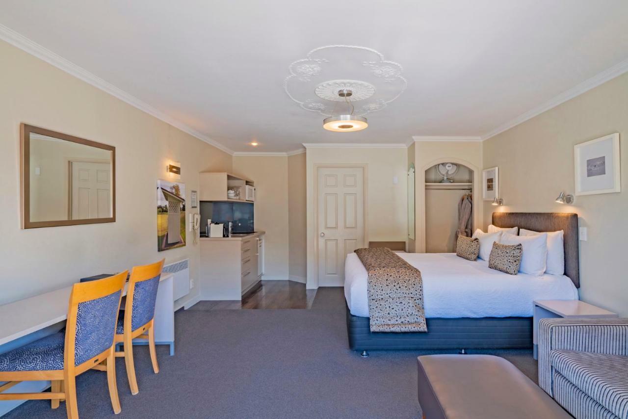 Silver Fern Rotorua Suites & Spa Eksteriør billede A studio apartment in New Zealand