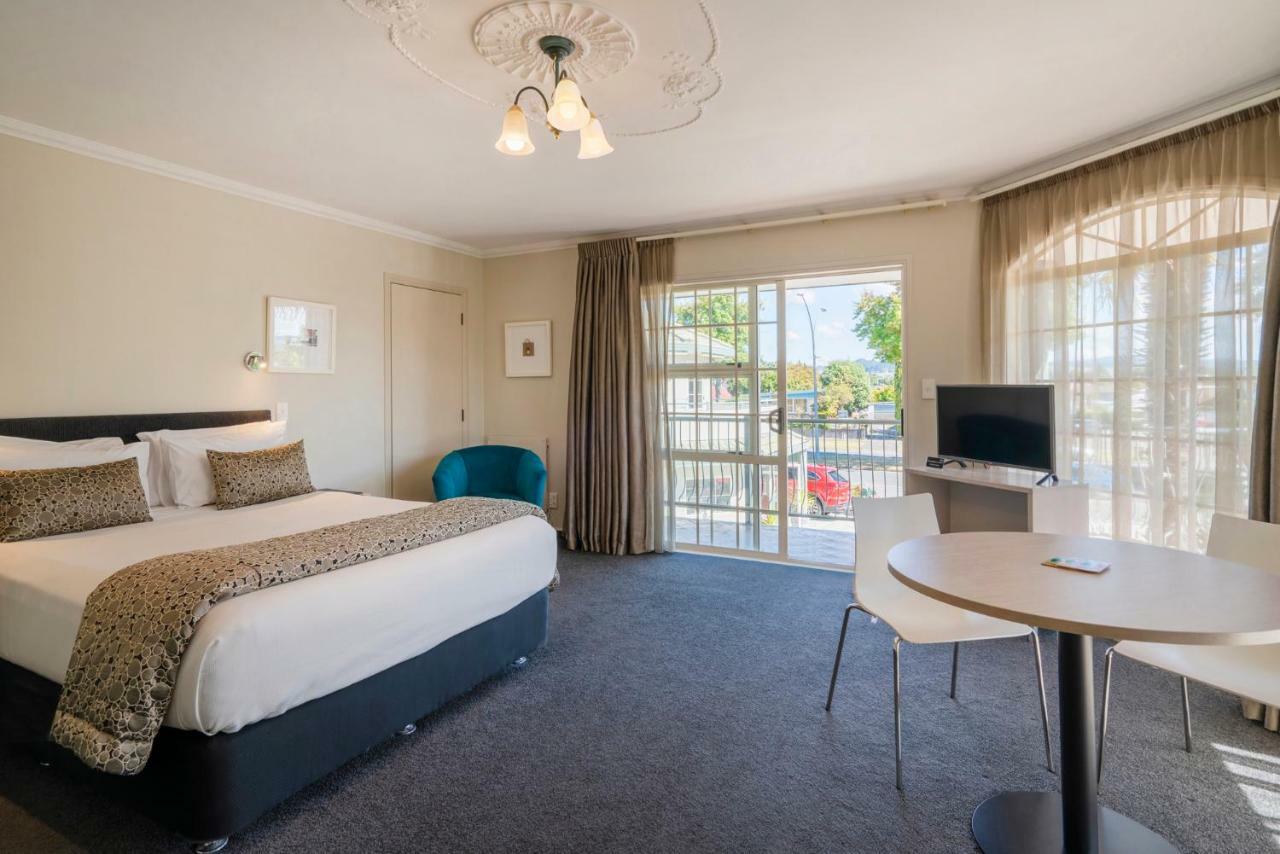 Silver Fern Rotorua Suites & Spa Eksteriør billede A typical room at the hotel