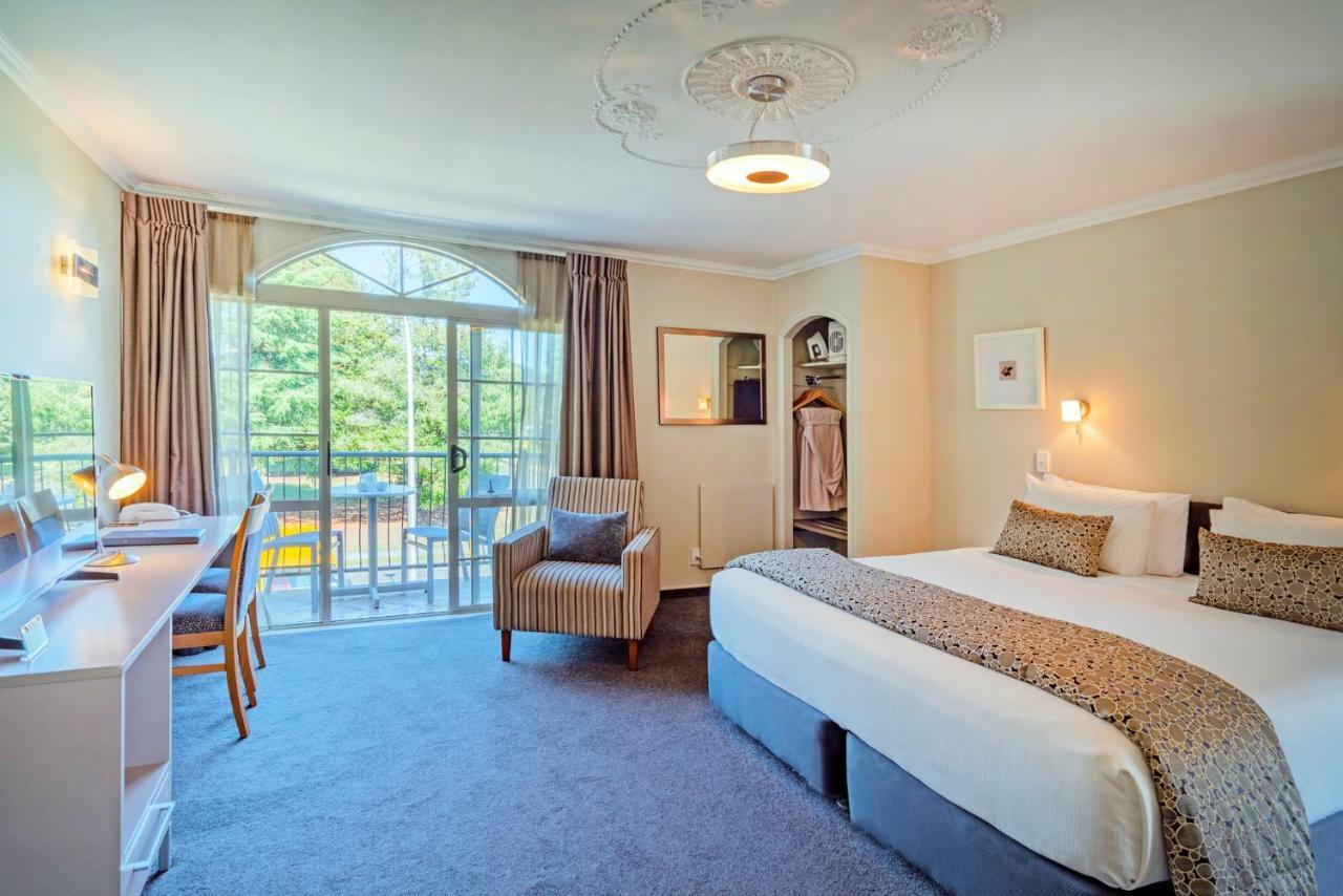 Silver Fern Rotorua Suites & Spa Eksteriør billede A typical hotel room
