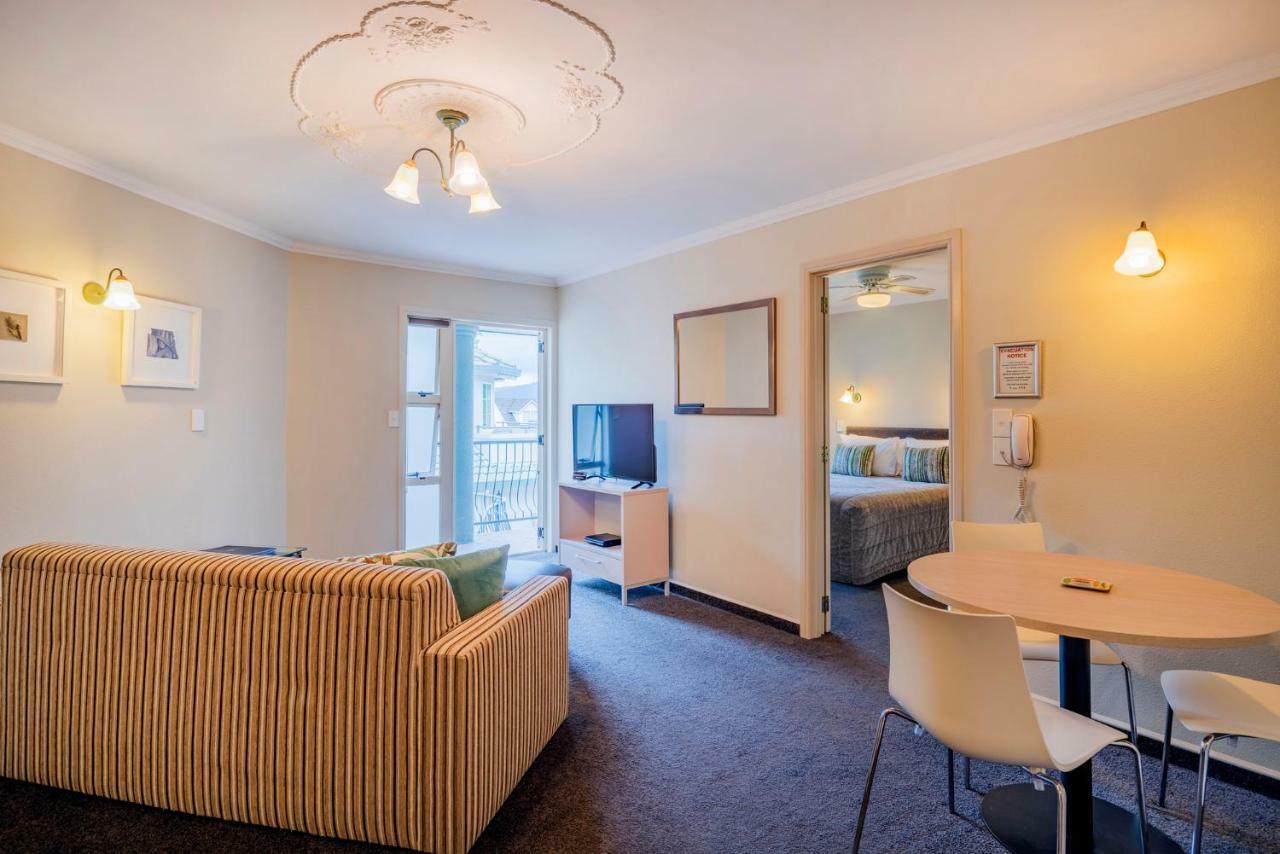 Silver Fern Rotorua Suites & Spa Eksteriør billede A typical one-bedroom apartment