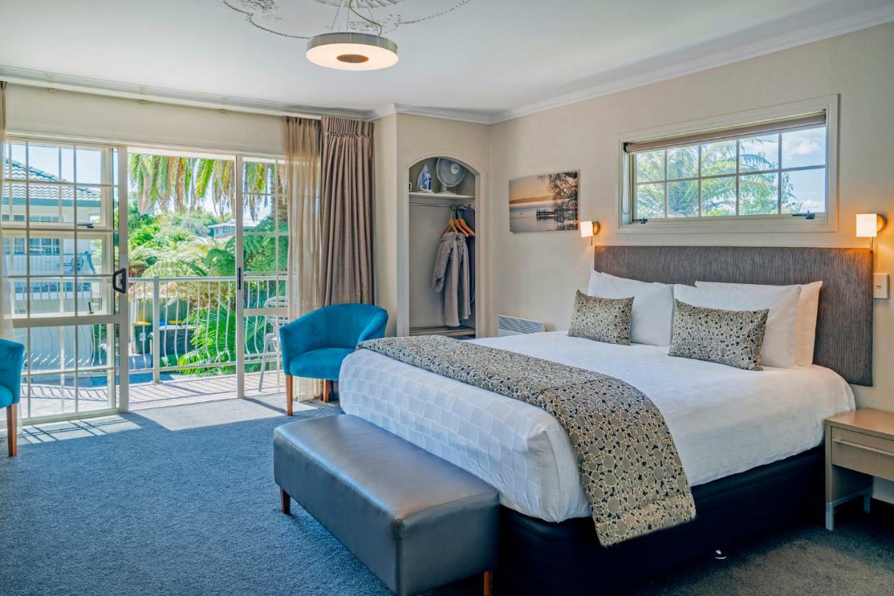 Silver Fern Rotorua Suites & Spa Eksteriør billede A bedroom at the hotel