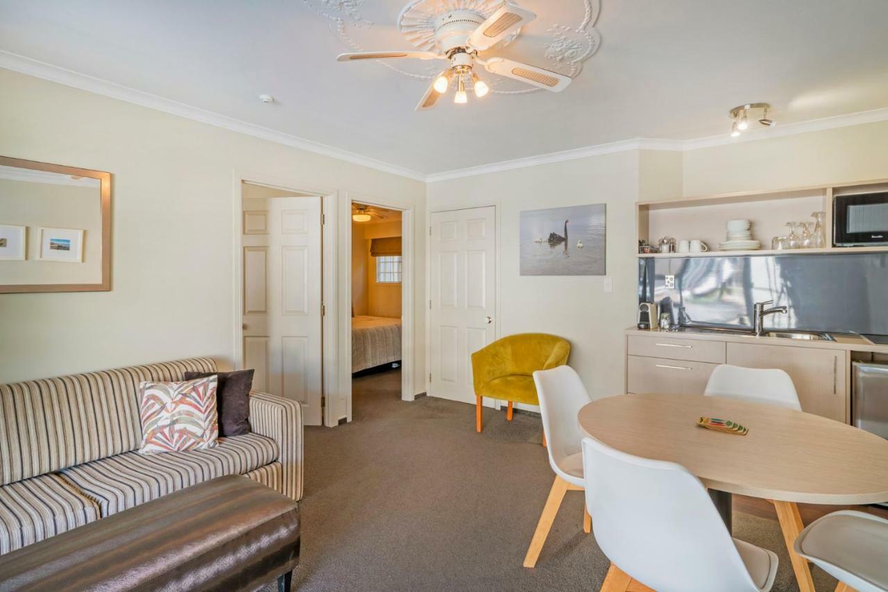 Silver Fern Rotorua Suites & Spa Eksteriør billede A typical apartment at the hotel