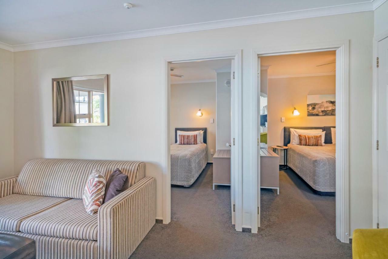 Silver Fern Rotorua Suites & Spa Eksteriør billede A typical two bedroom apartment